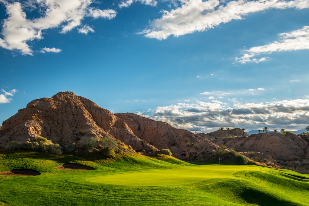 hole four with mountains behind it